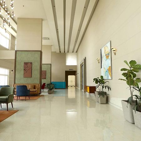 Studio Apartment By La Valentino Near Expo Mart 大诺伊达 外观 照片