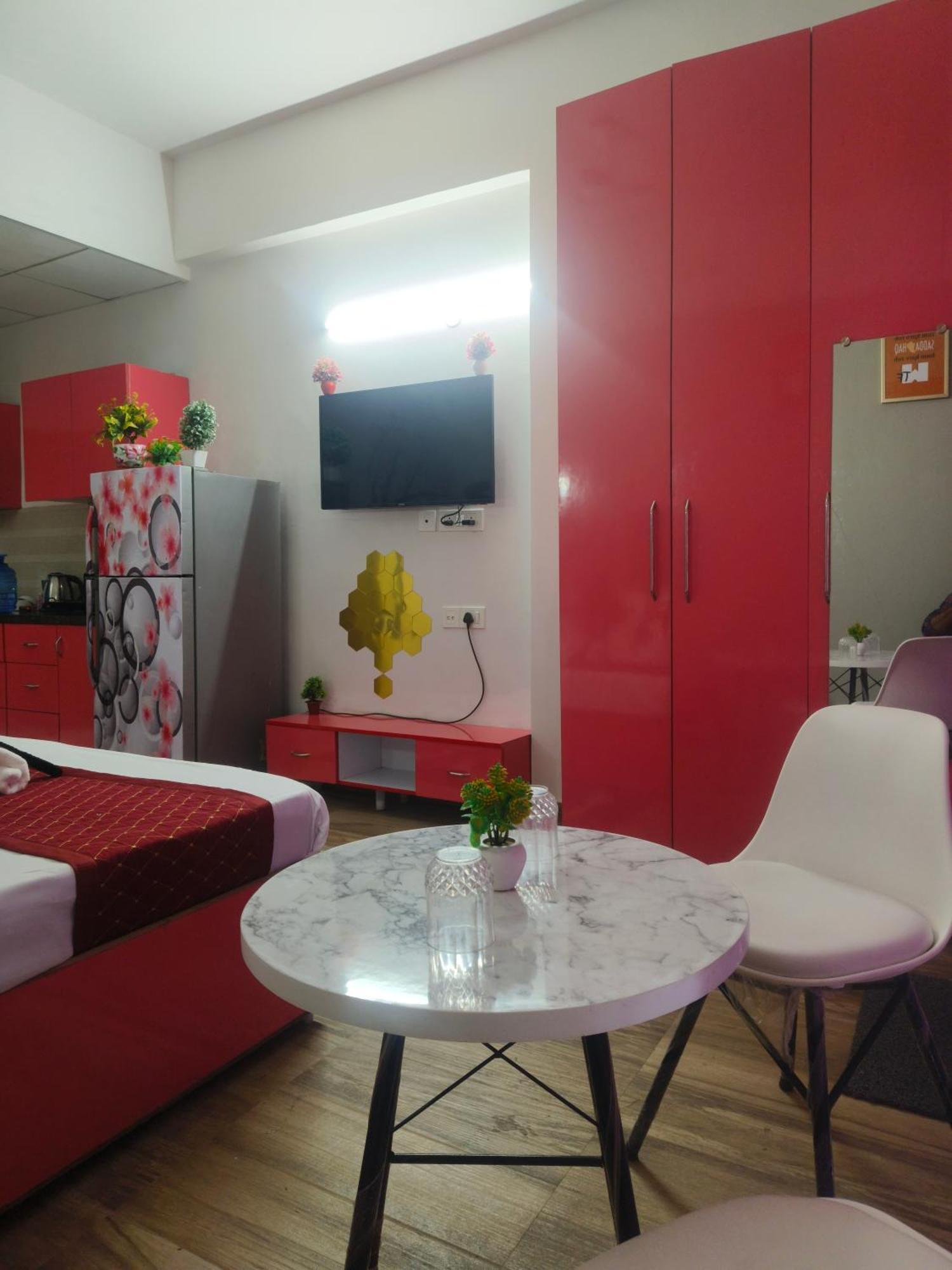 Studio Apartment By La Valentino Near Expo Mart 大诺伊达 外观 照片